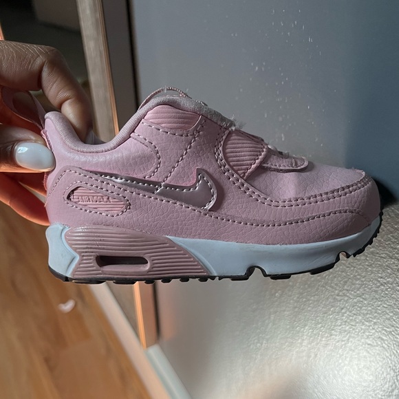 Nike Sneakers - Picture 4 of 6